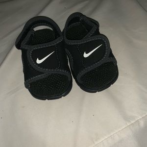 Baby/toddler shoes size 3